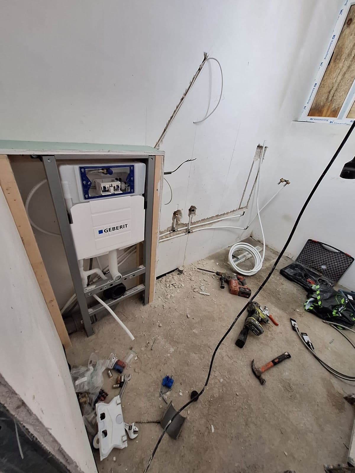 Badkamer met rookglas douchewand: tijdens het werk, foto 3